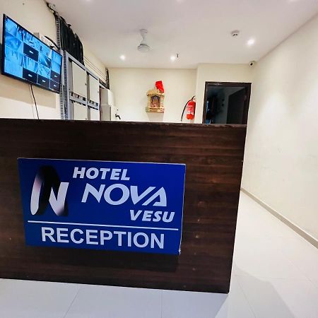 Hotel Nova Vesu Сурат Екстер'єр фото